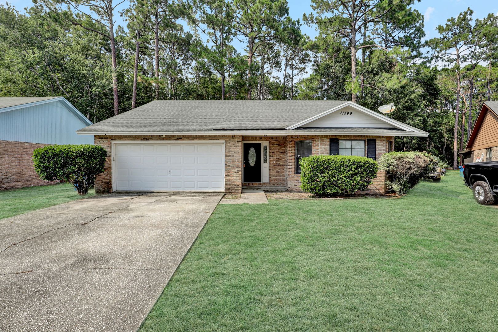 3 Bedroom 2 Bathroom Home On The Northside – photo 1