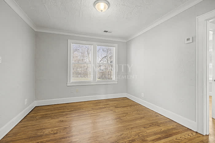1052 National Street – photo 3