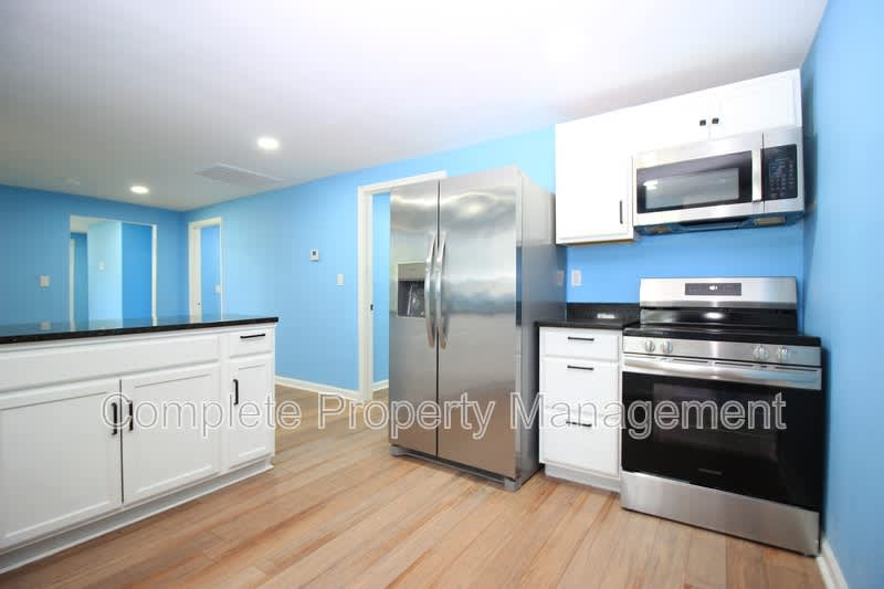 932 Court T – photo 4