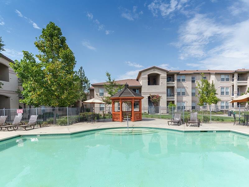 Crocker Oaks Apartments – photo 2