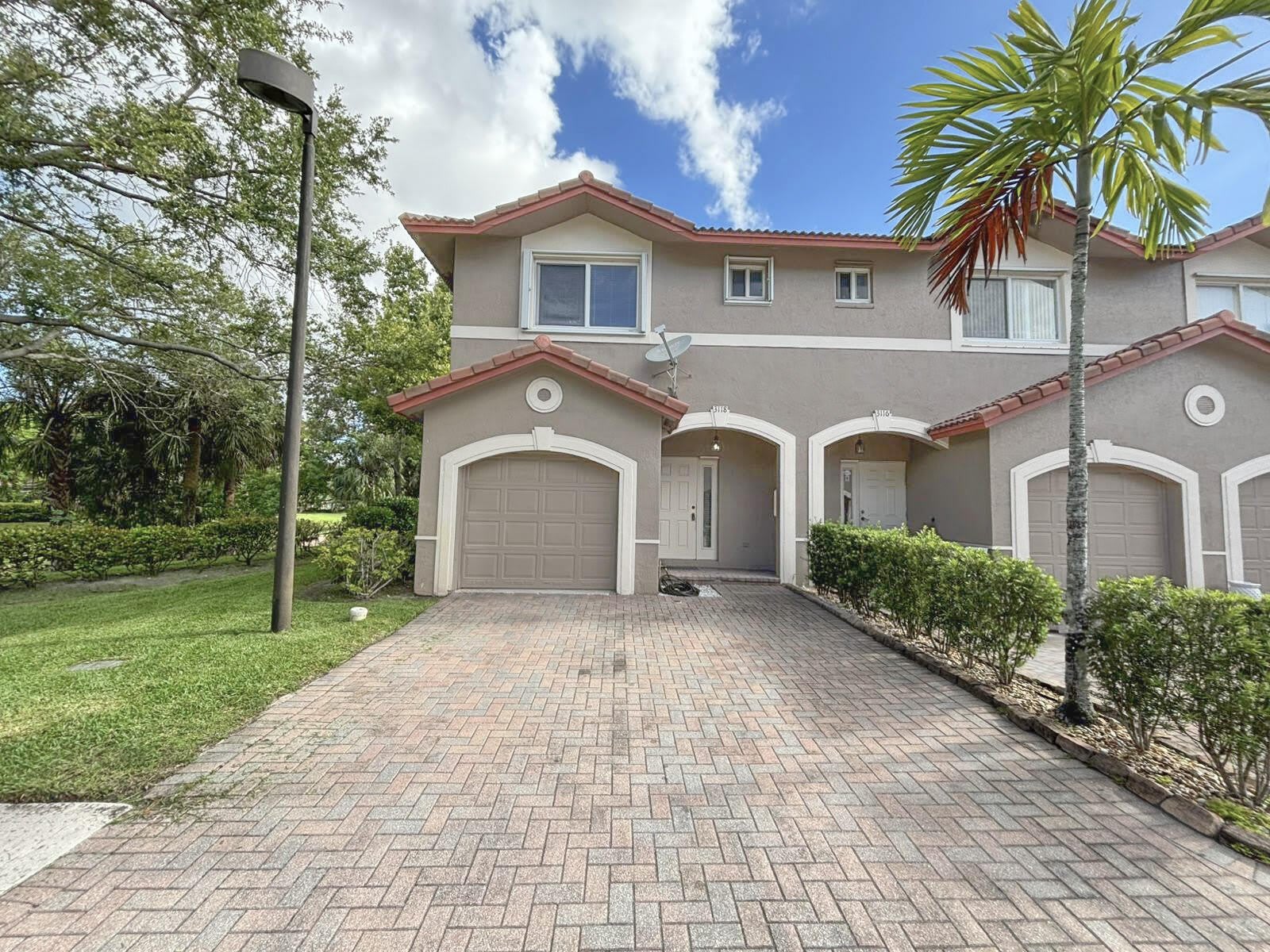 3118 CORAL RIDGE Drive – photo 1