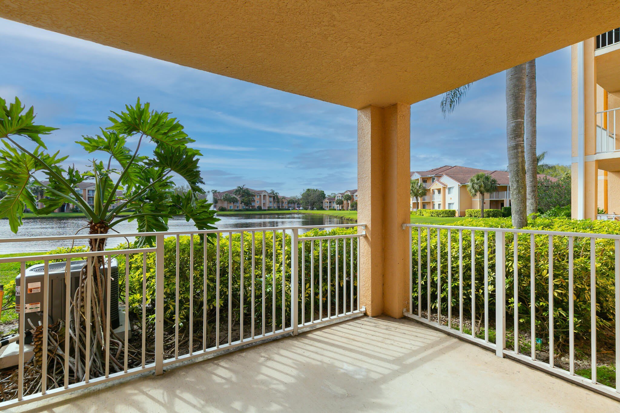 281 SW Palm Drive – photo 3