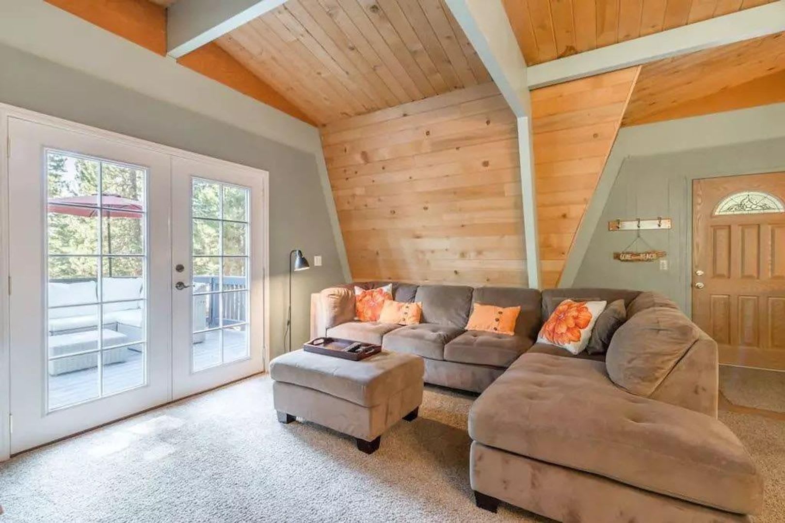 SEASONAL LEASE: "Ski Bird's Paradise" 5 Bedrooms, Right in Agate Bay – photo 5
