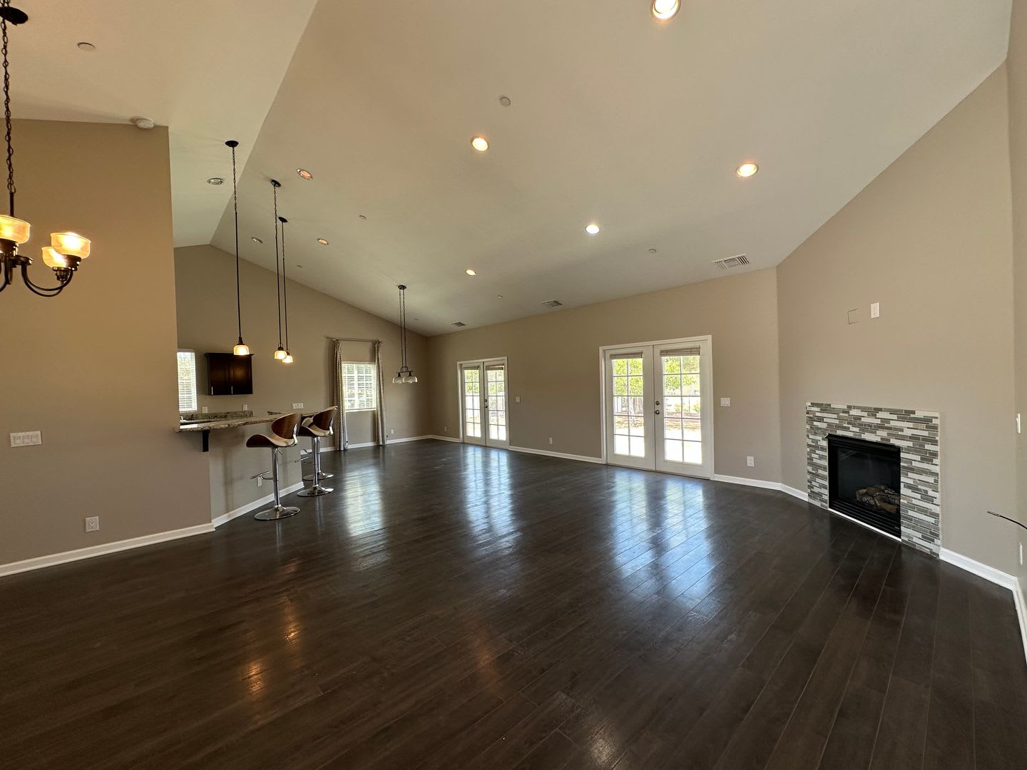 250 Move In Special Updated 3 Bedroom 2 Bathroom Home Ready To Welcome You Home – photo 3