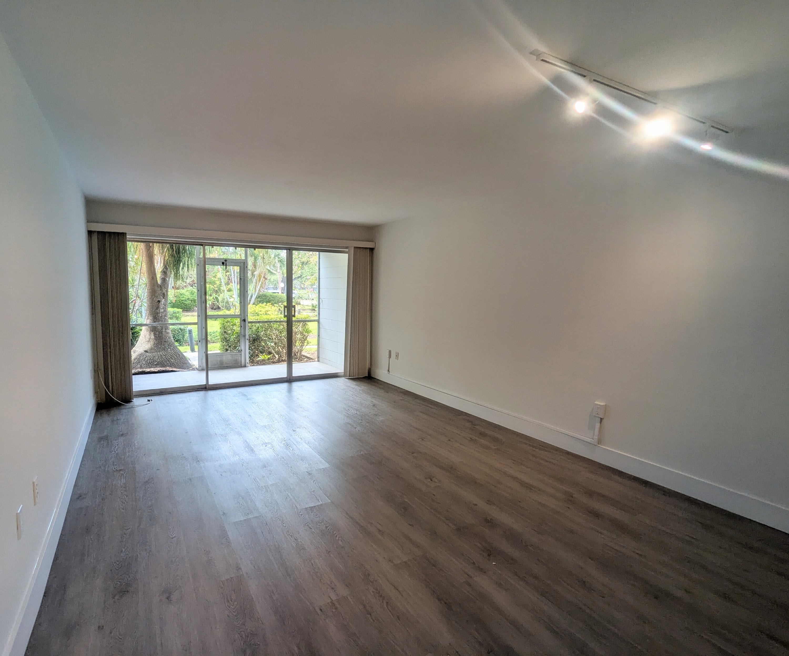 2155 Wood Street 1 – photo 4