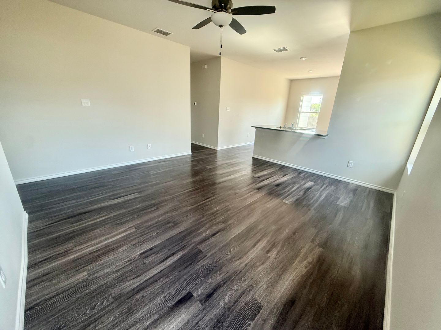 Elegant 4-bed/2-bath! – photo 5