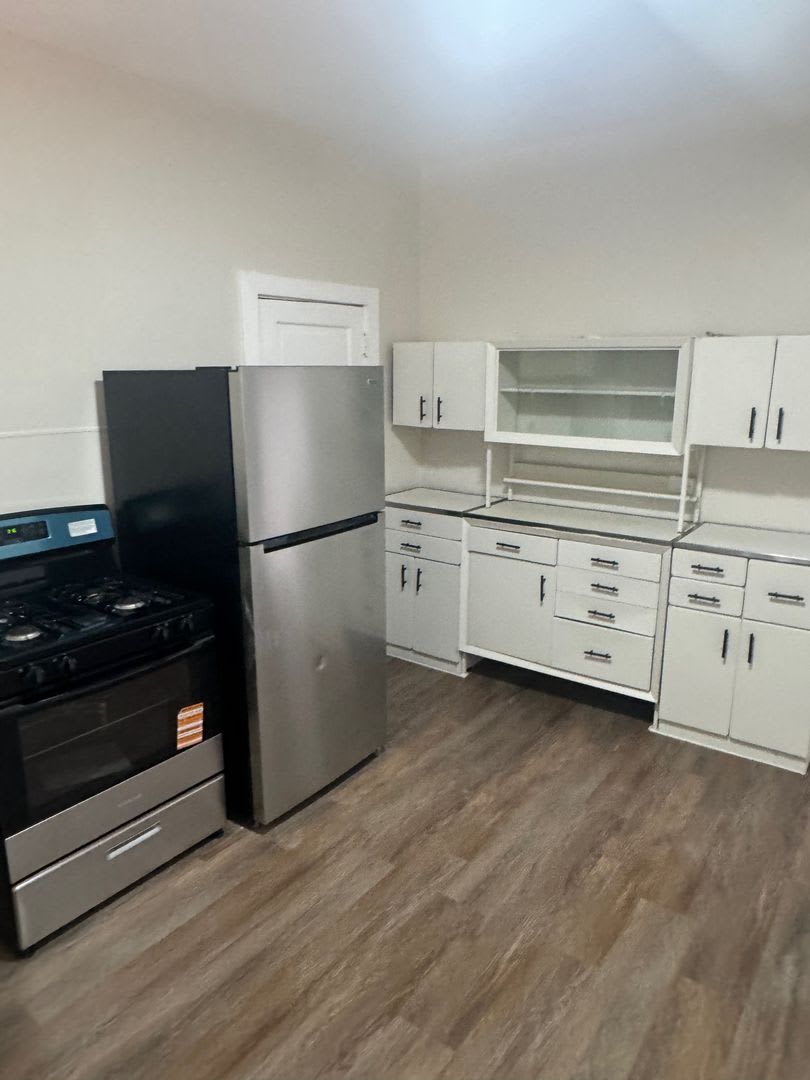 Beautifully Updated 2BR Home in McKees Rocks, Section 8 Considered!! – photo 5
