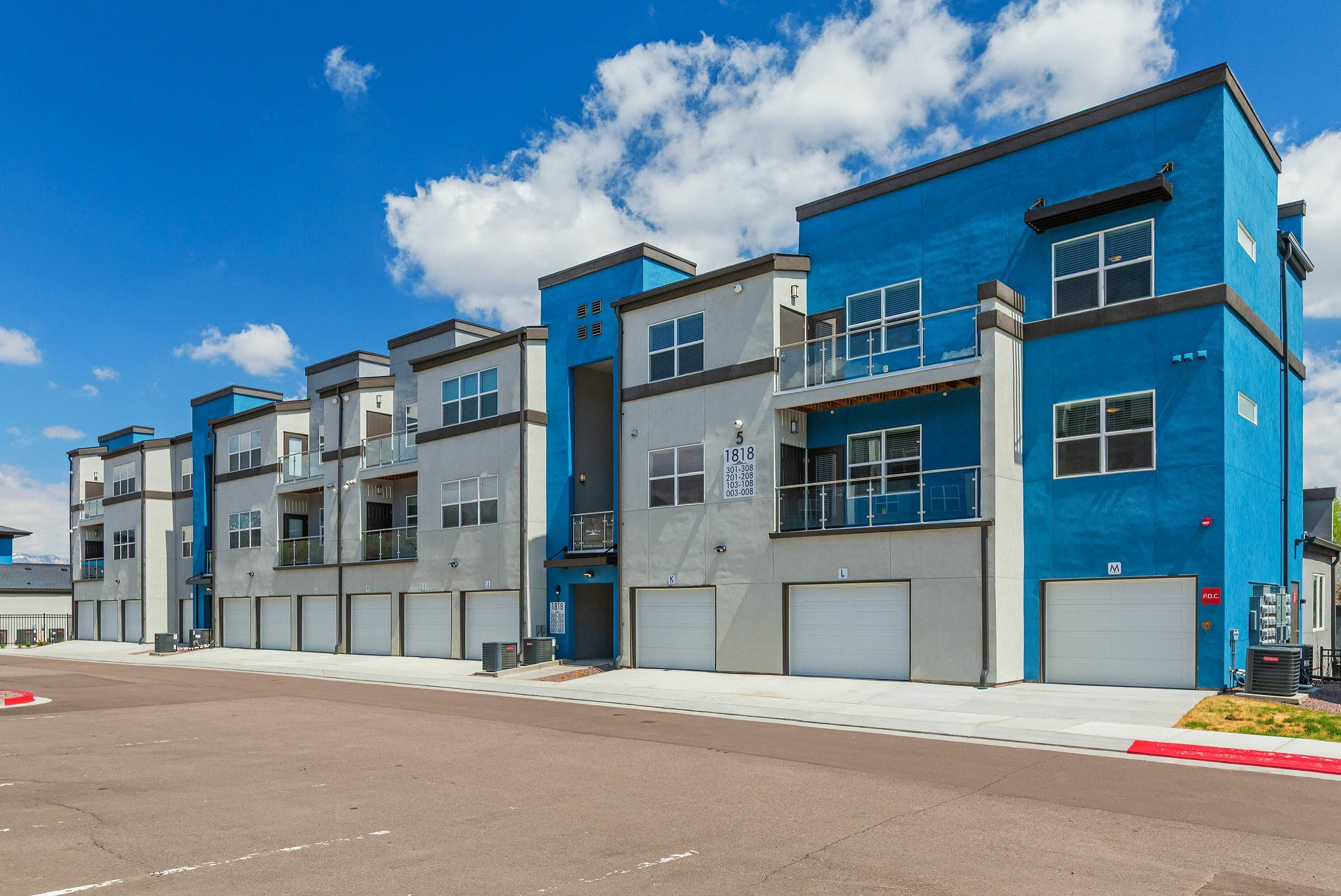Pueblo Springs Apartments – photo 1