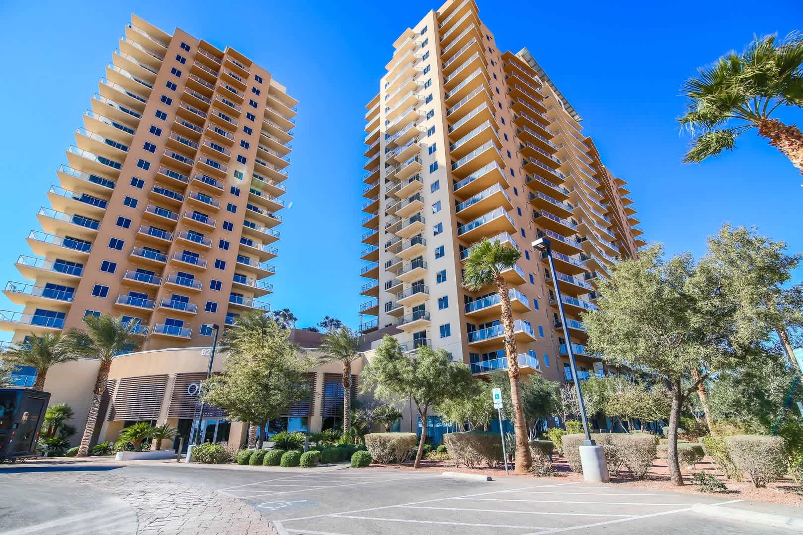 Pool-View High-Rise Living at One Las Vegas with Resort-Style Amenities! – photo 4
