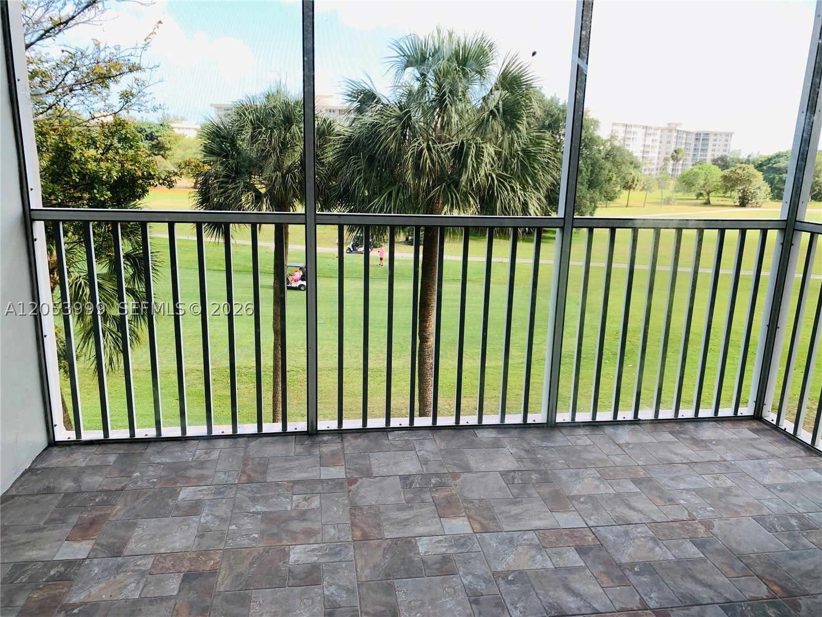 2850 N Palm Aire Dr – photo 5