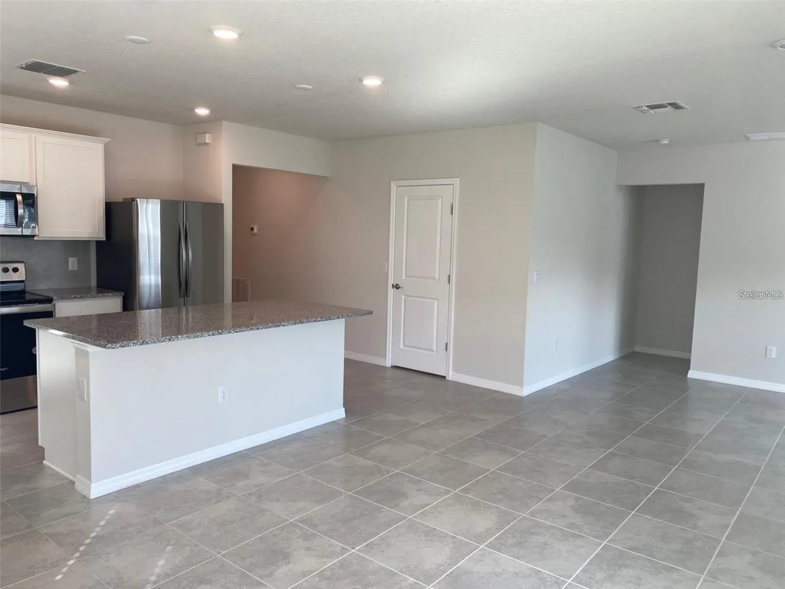 9643 SUMMERS CAY Circle – photo 4