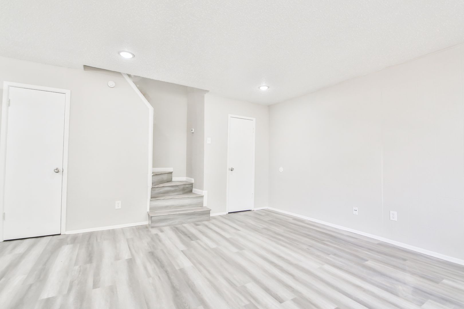2 Bedroom 1 Bathroom With An Extra Living Space – photo 2