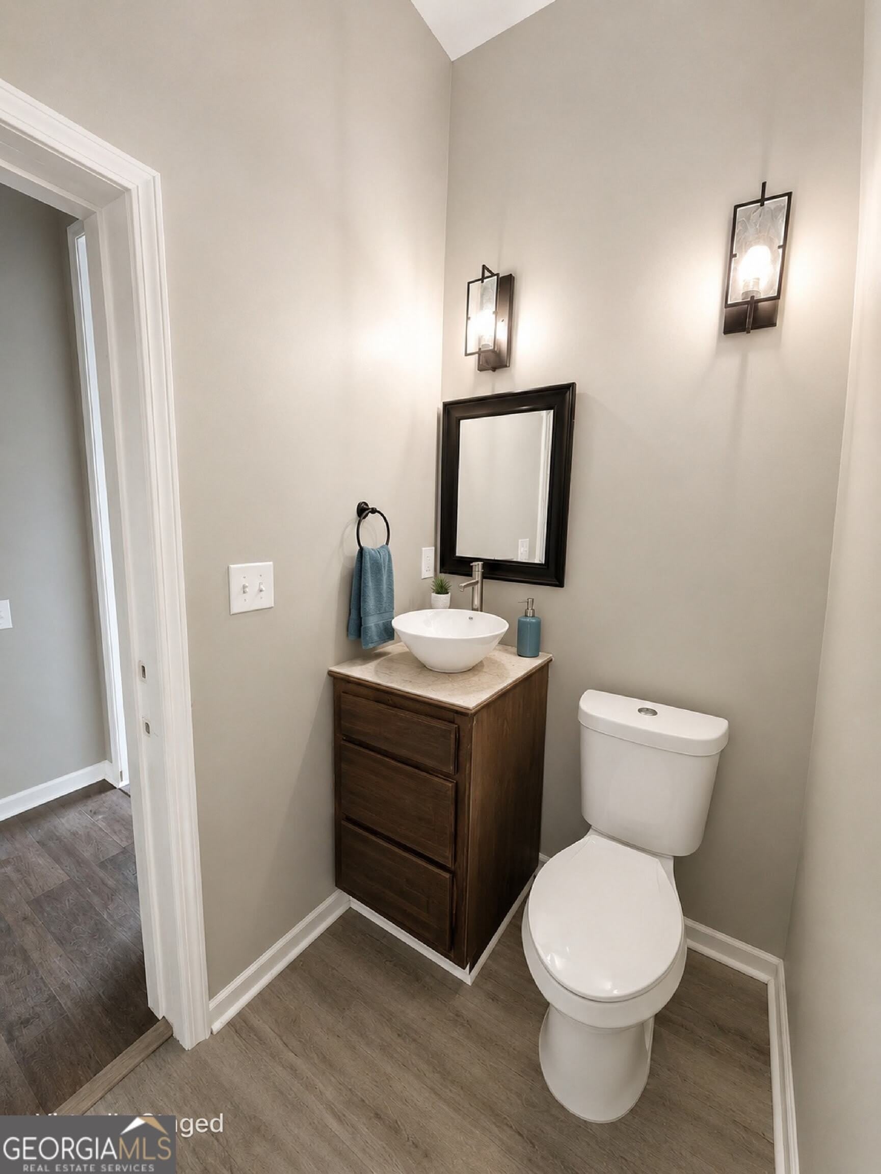5589 River Road – photo 5