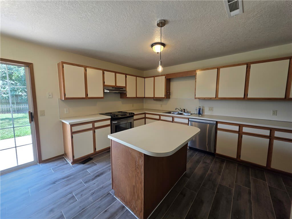 2723 Kasey Avenue – photo 2