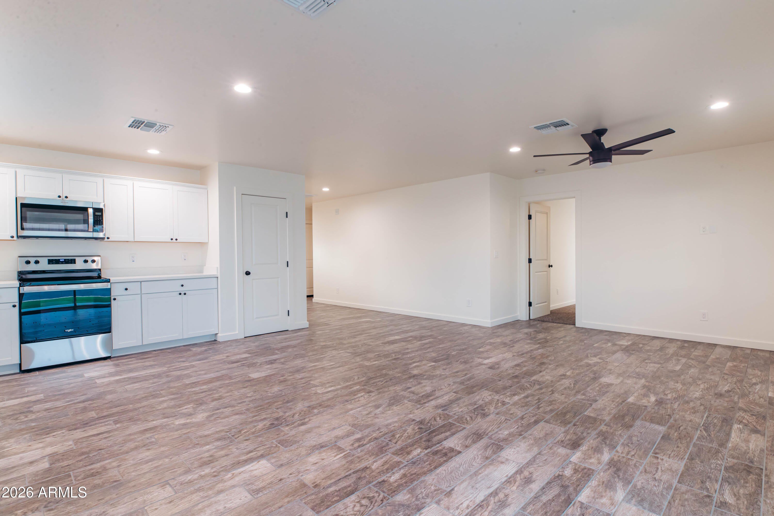 1619 S 15Th Avenue – photo 5