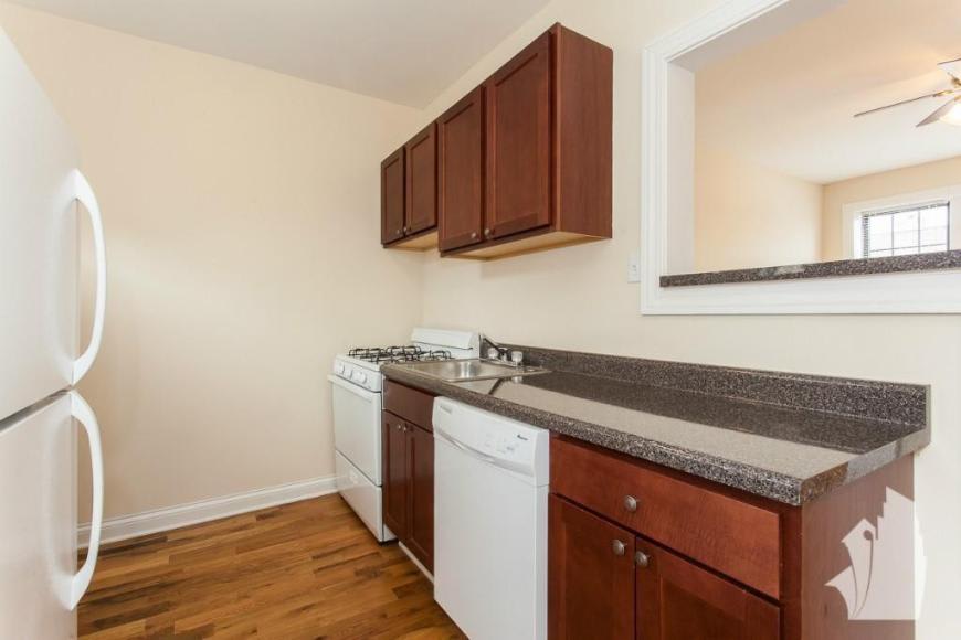 1444 W Byron – photo 4