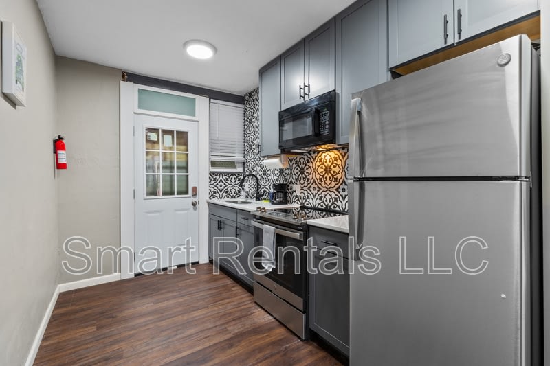 4308 Wallace Street – photo 5