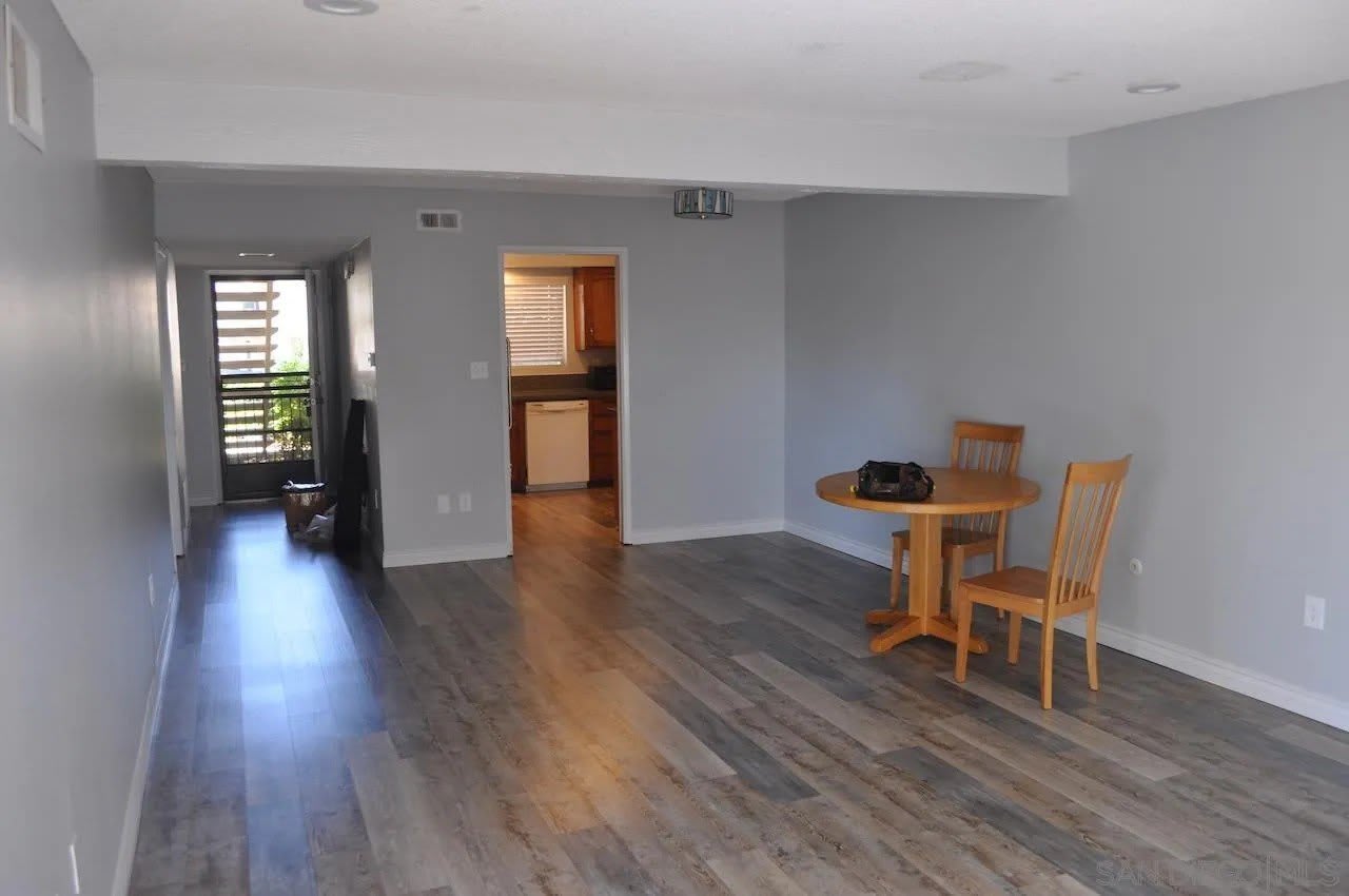 6808 Hyde Park Drive – photo 4