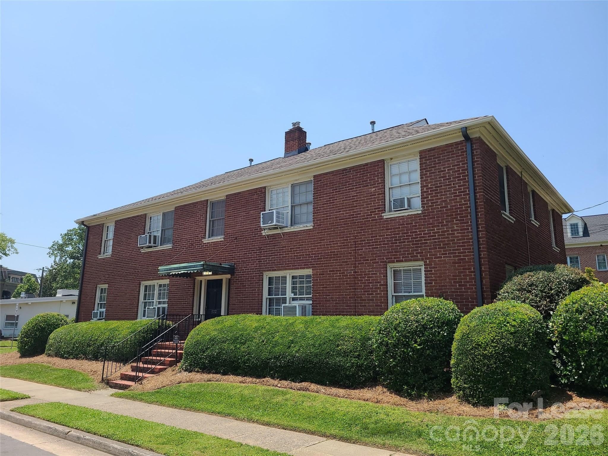 523 Willoughby Street – photo 1