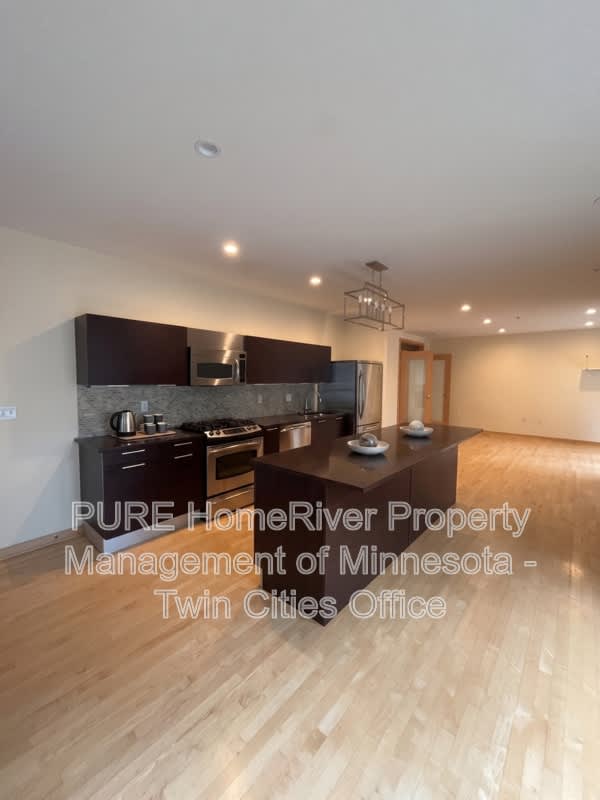 3116 Lake St W – photo 1