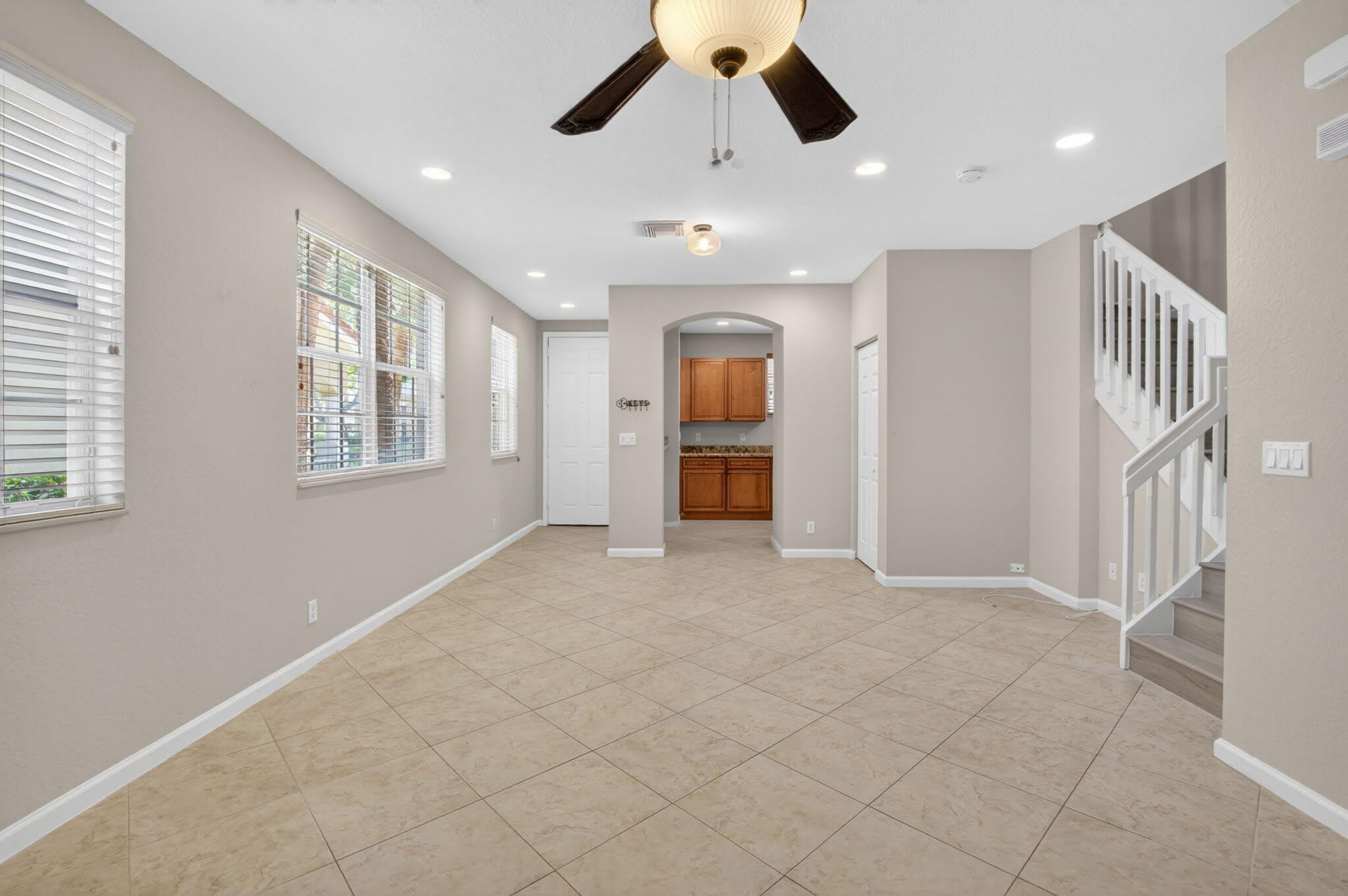 1418 W Wickham Circle – photo 3