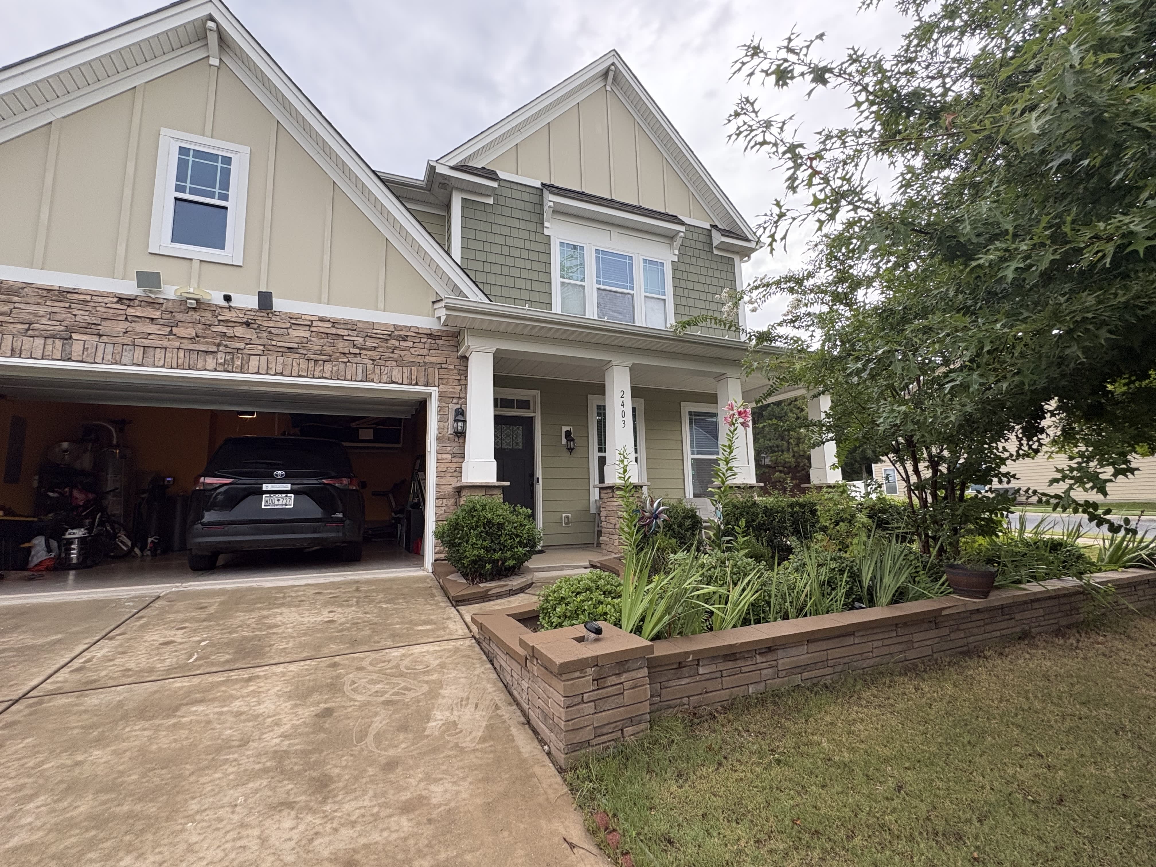 2403 Palmdale Walk Dr – photo 1