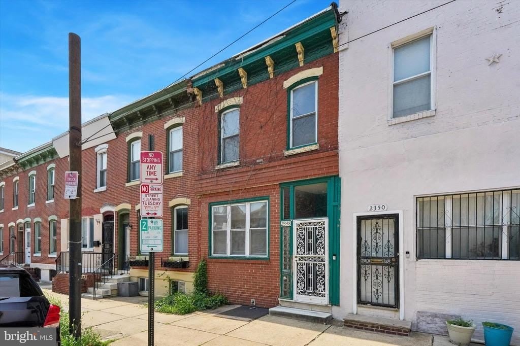 2348 CHRISTIAN STREET – photo 1