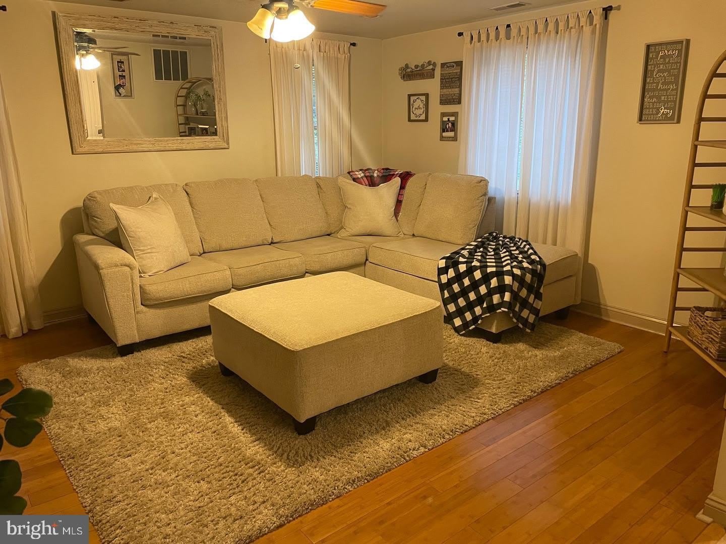 18 CHAPEL Avenue – photo 3
