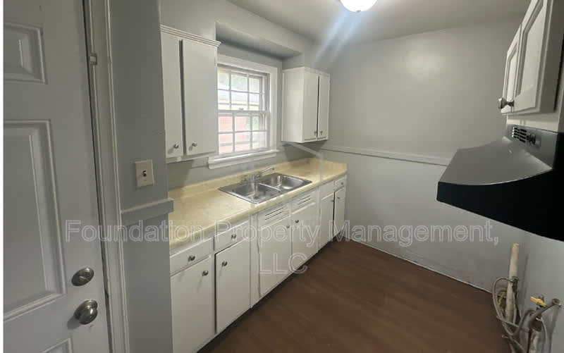 3326 Rosamond Avenue – photo 3