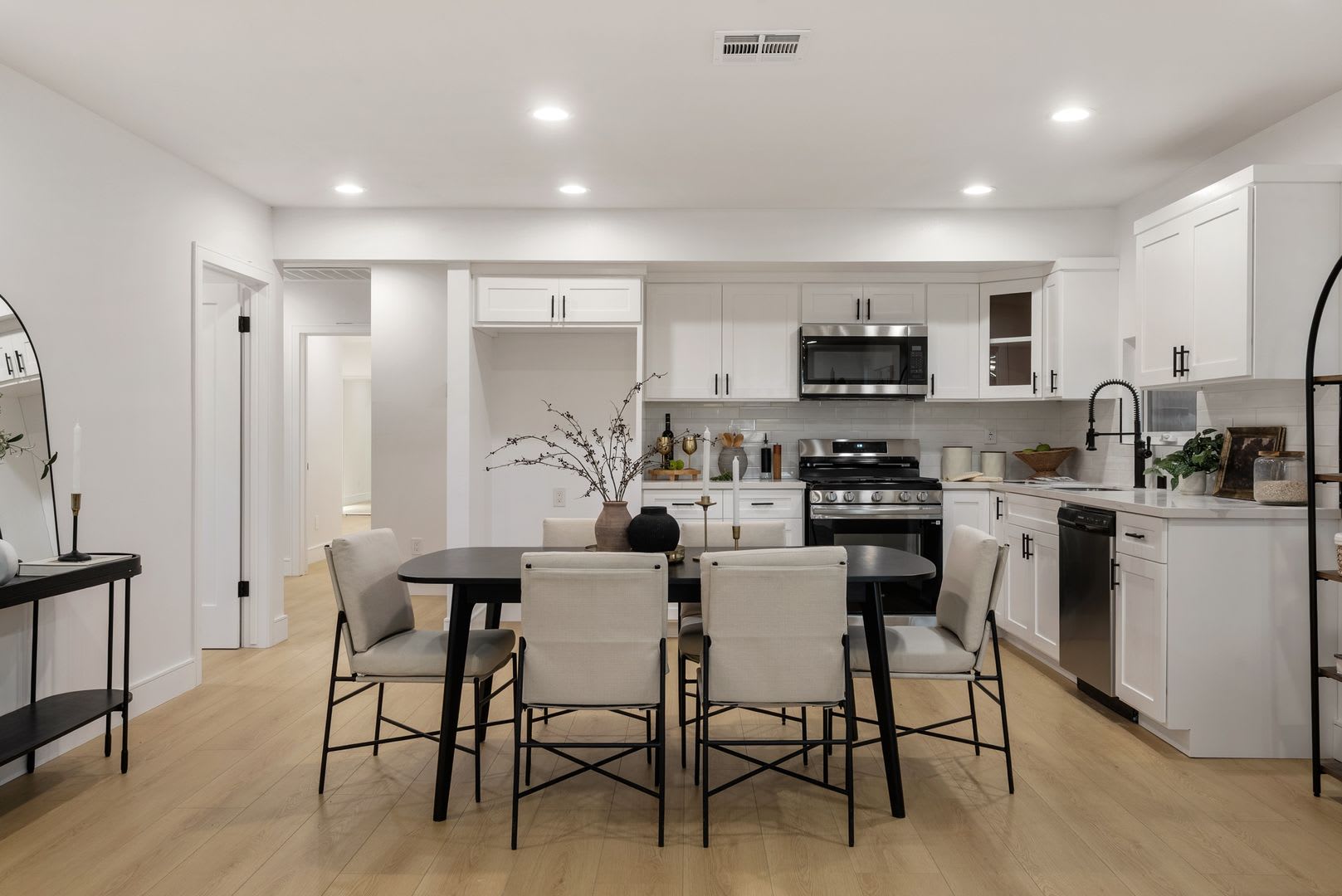 2706 Amp 2708 S Cochran Avenue Bi – photo 5