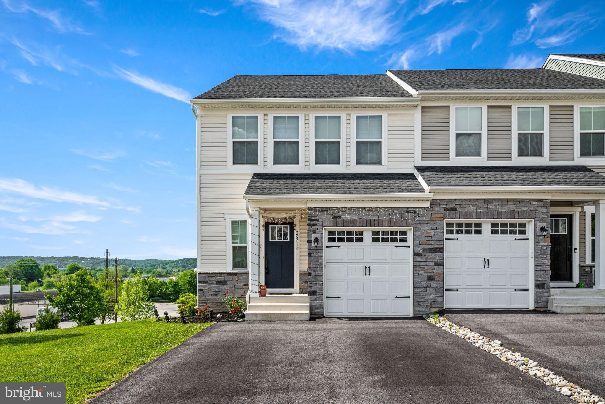 220 Chase Drive – photo 1