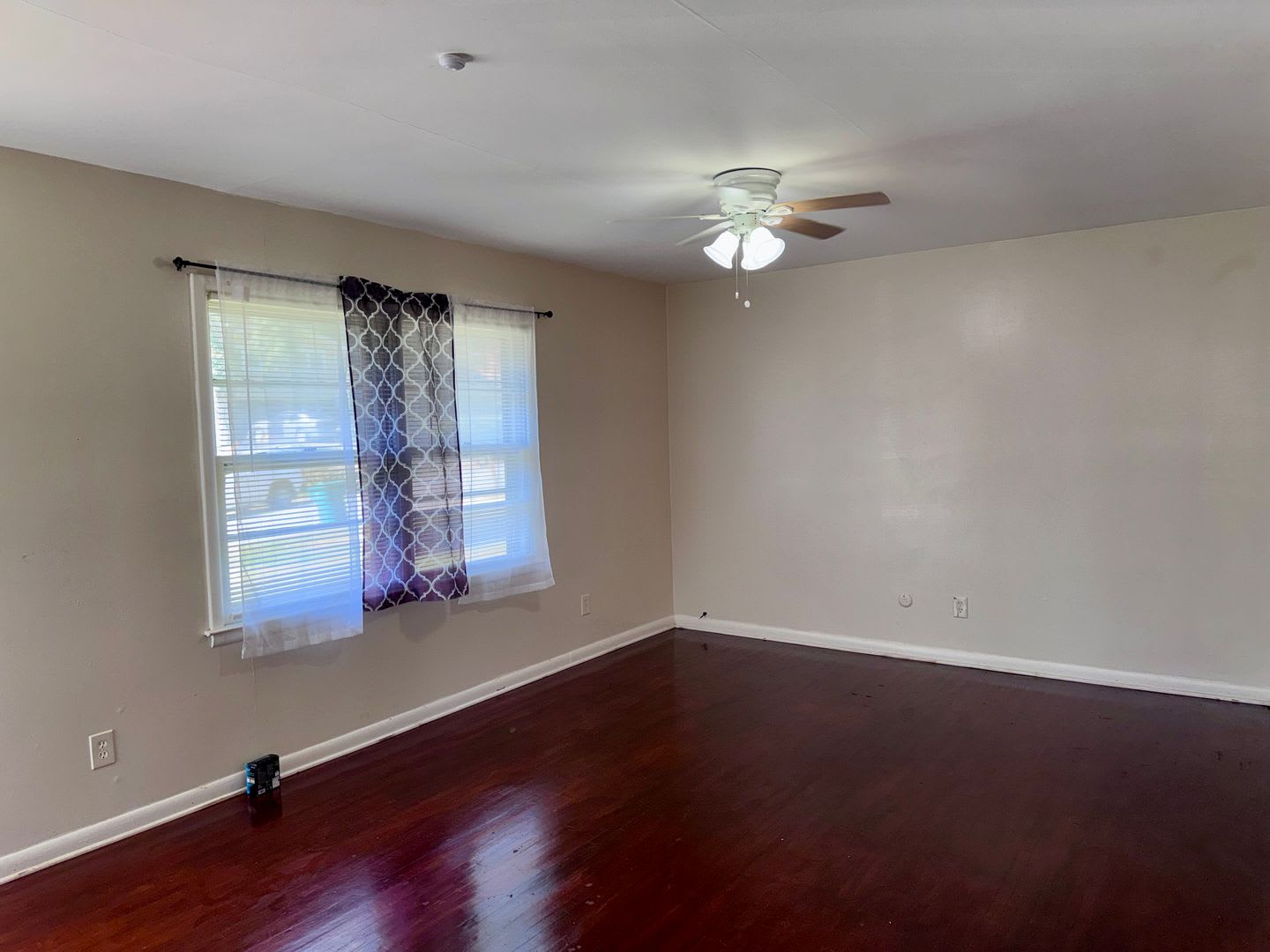 Great 3 Bedroom Mid-Centrury Split Level Home With a Retro Feel!! – photo 5