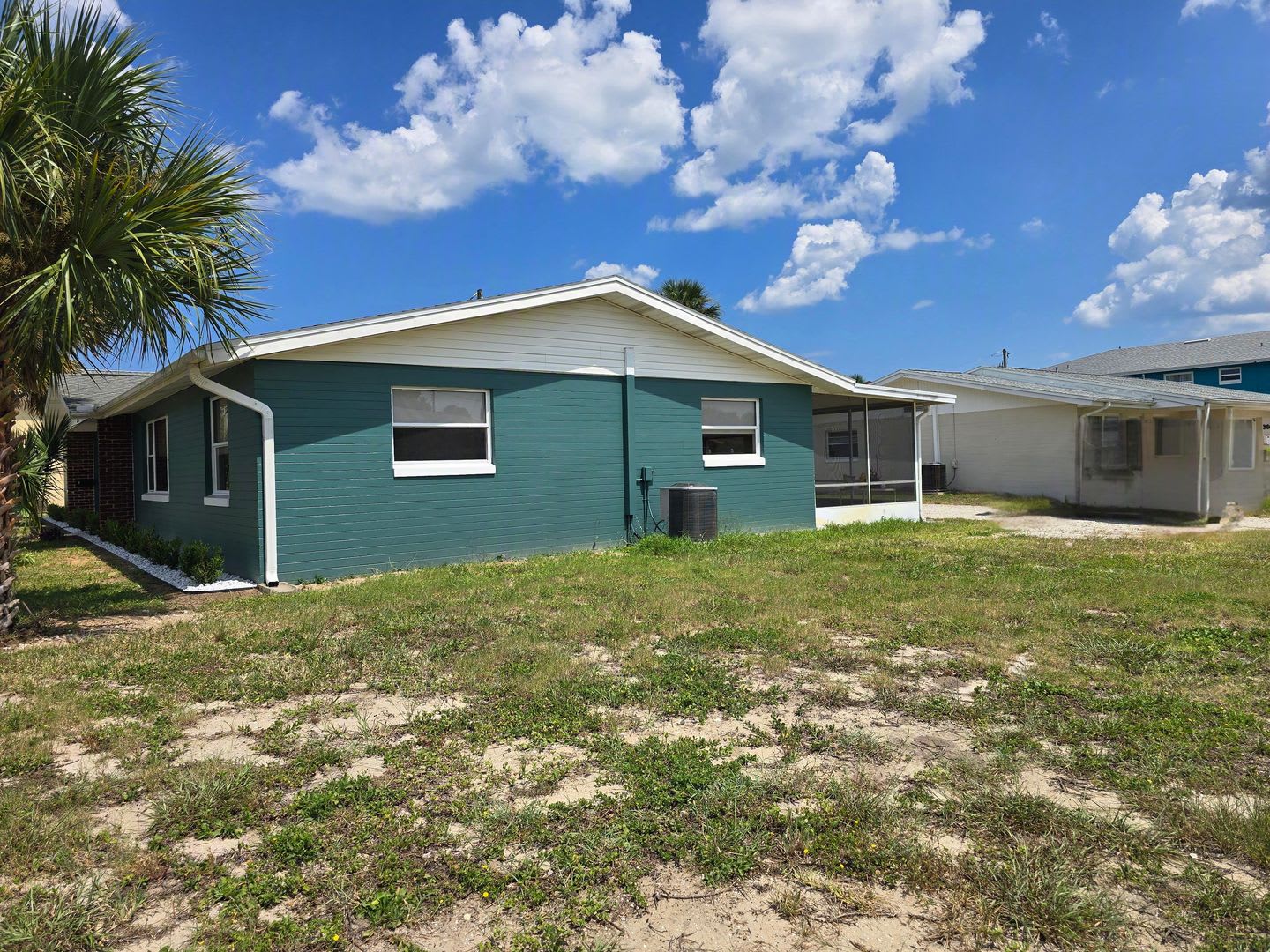 Fully updated 2-bedroom, 1-bath home in Daytona Beach – photo 3