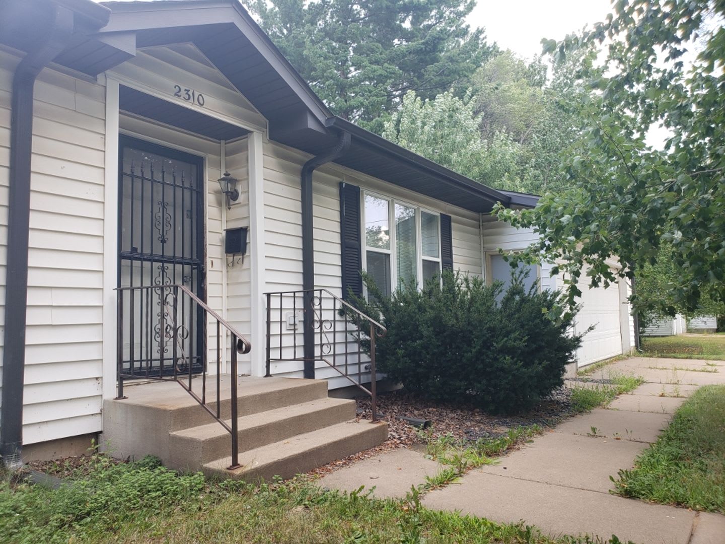 2310 E Lexington Blvd – photo 1