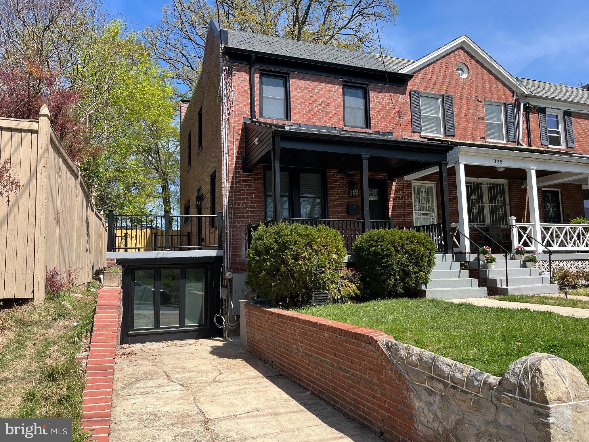 327 WHITTIER Street NW – photo 3