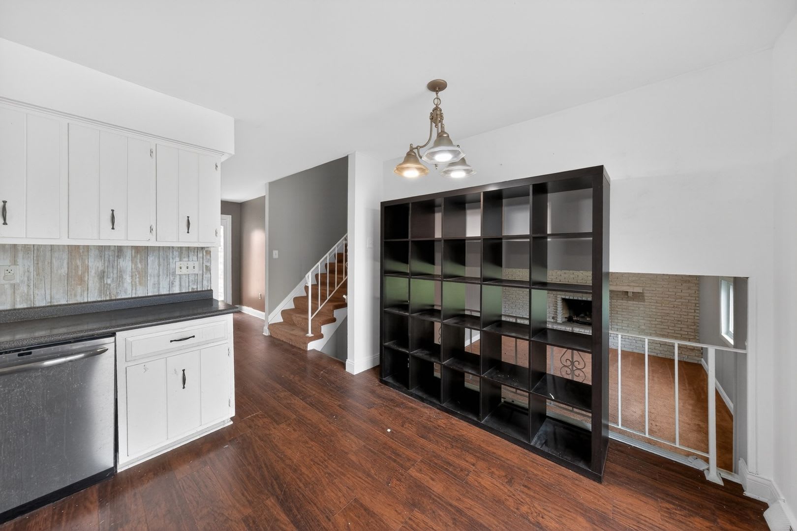 Stunning 4BR House in Crown Point – photo 3