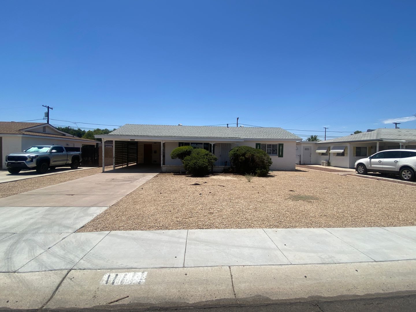 2 Bedroom, 1 Bathroom in Youngtown – photo 2