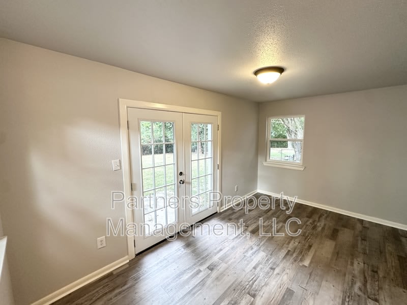 2409 Cottonwood Place – photo 4