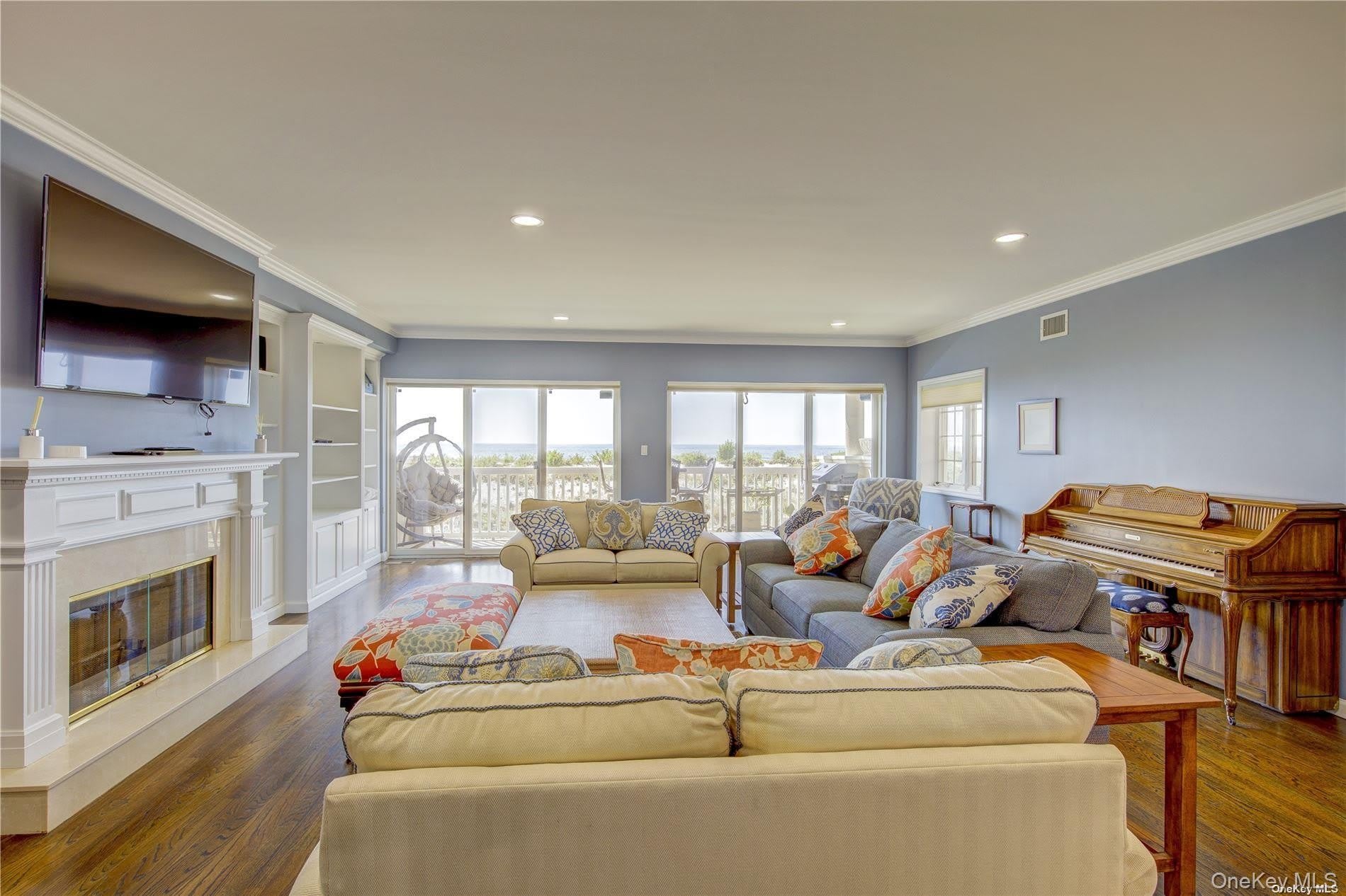 1051 Oceanfront – photo 5