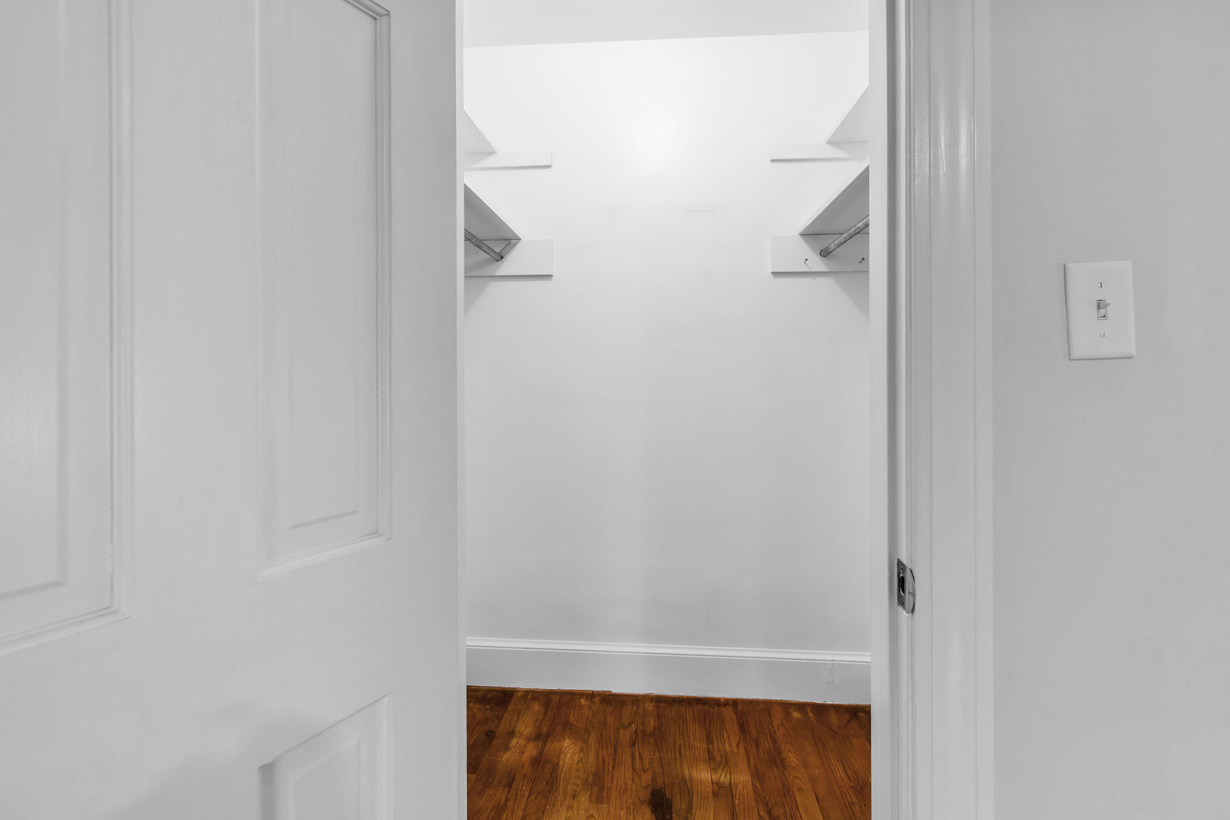 1909 Fairview Way – photo 5