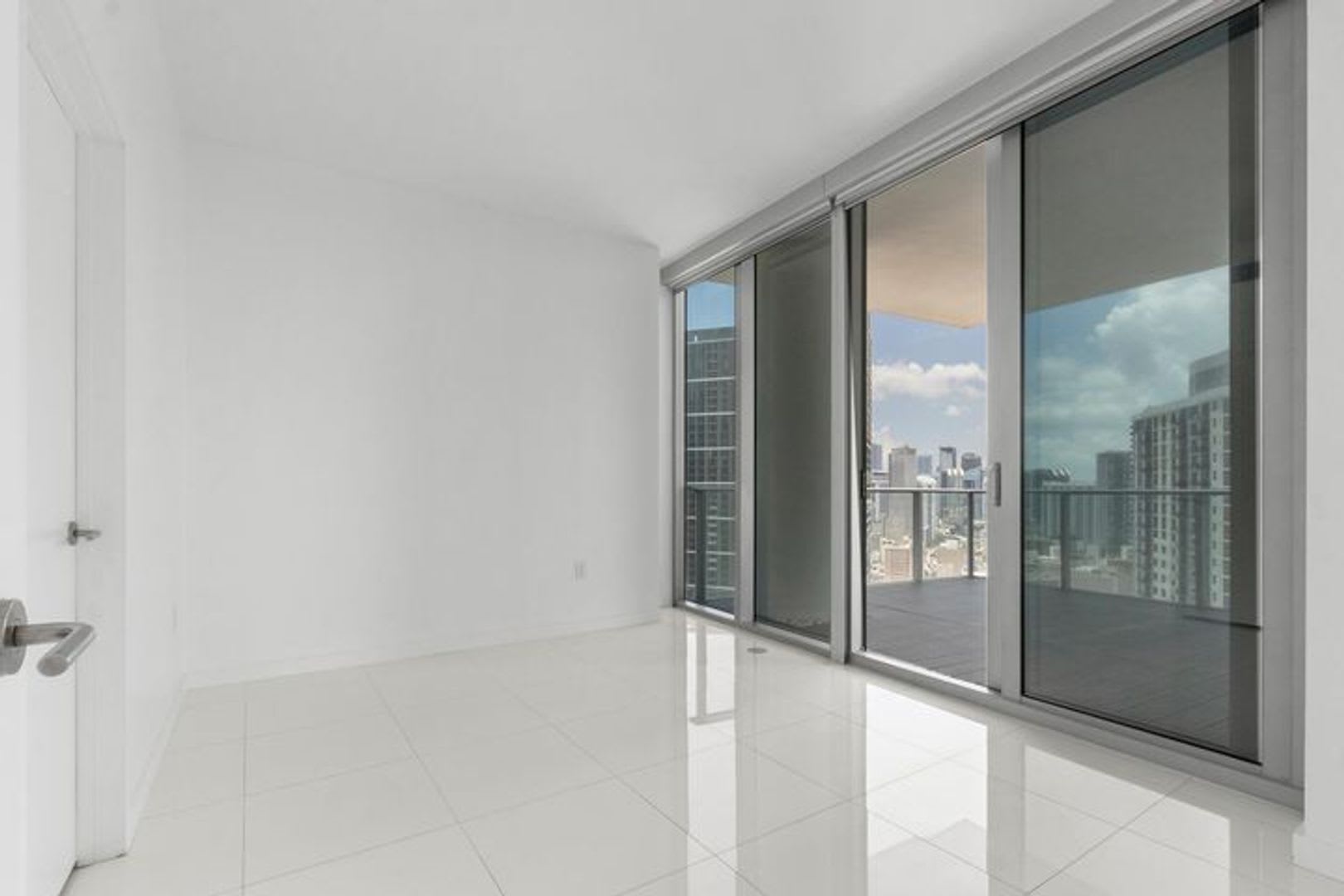 851 NE 1st Avenue 3512, Miami, FL 33132 – photo 4