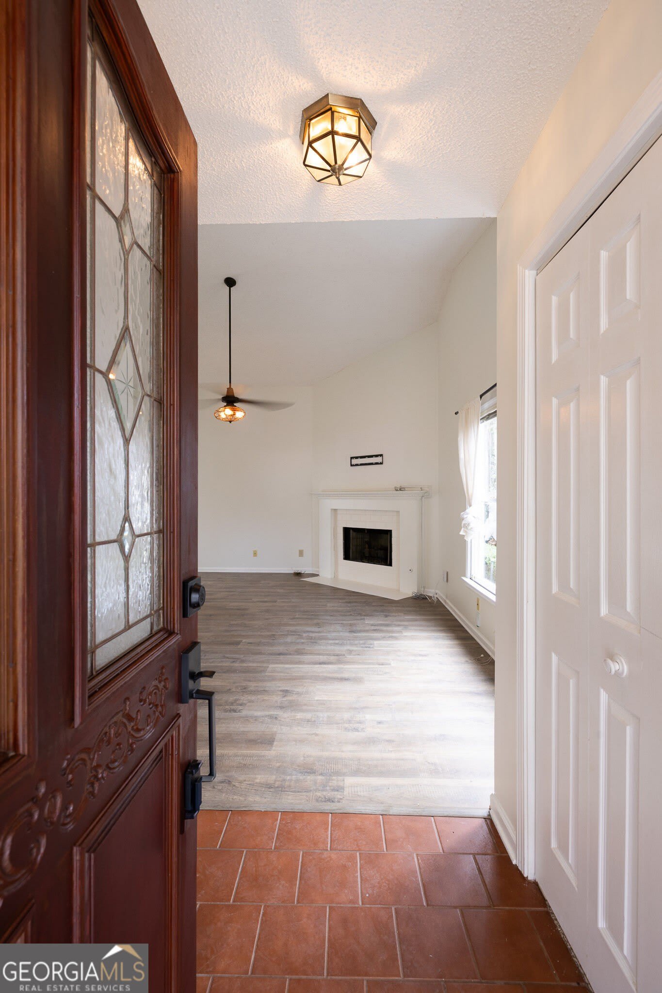 112 Glendale Drive – photo 2