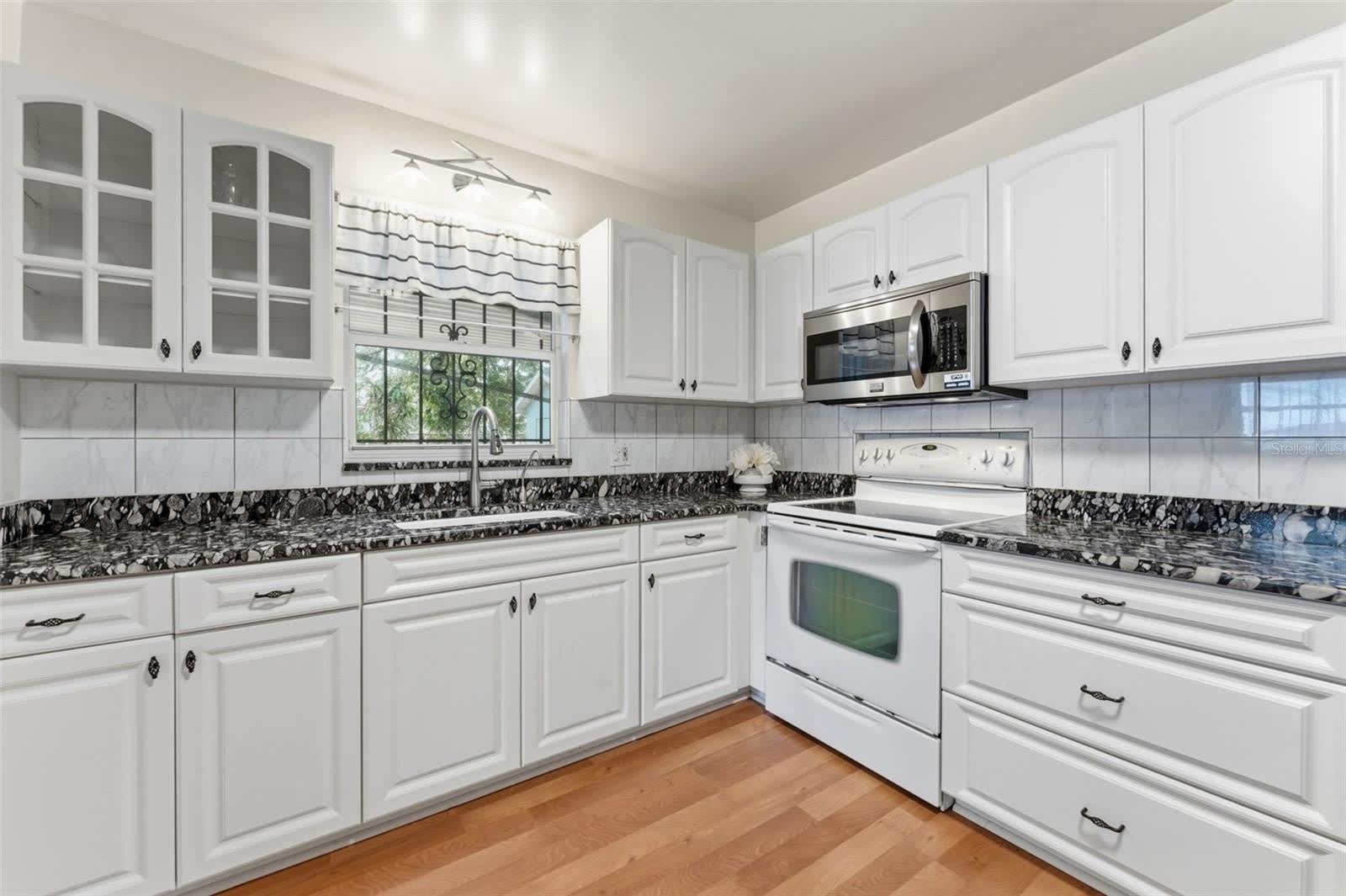2711 W HEITER Street – photo 2