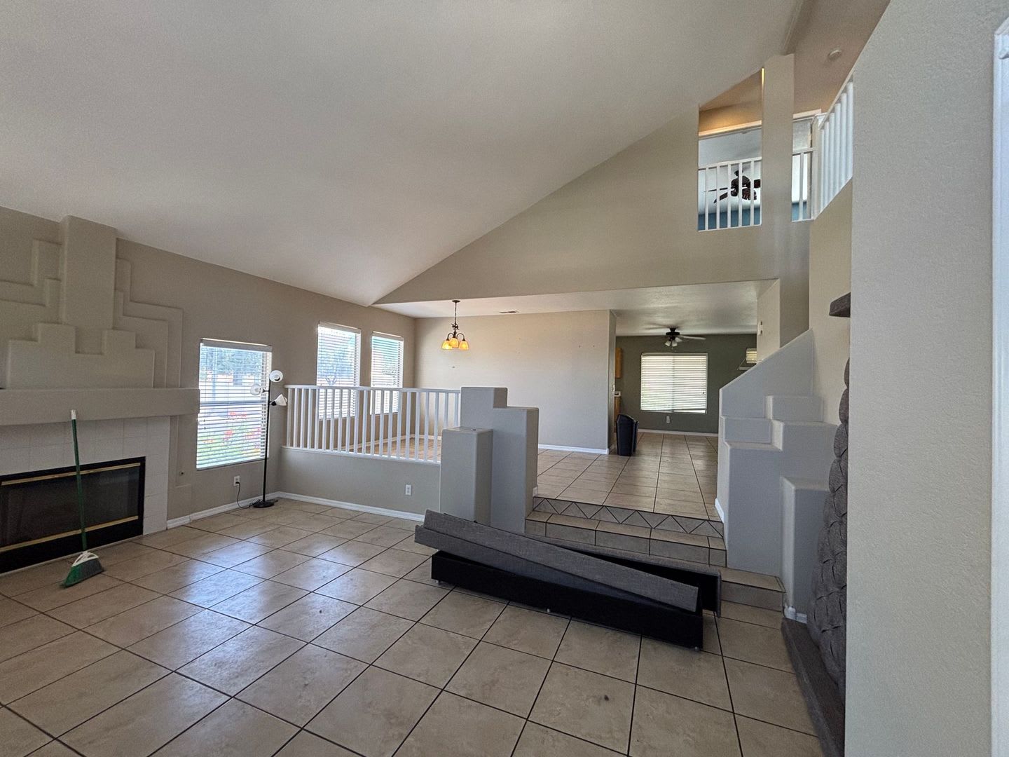 Beautiful 3-Bedroom, 2.5-Bath Home with Spacious Loft & Private Spa Backyard – photo 5