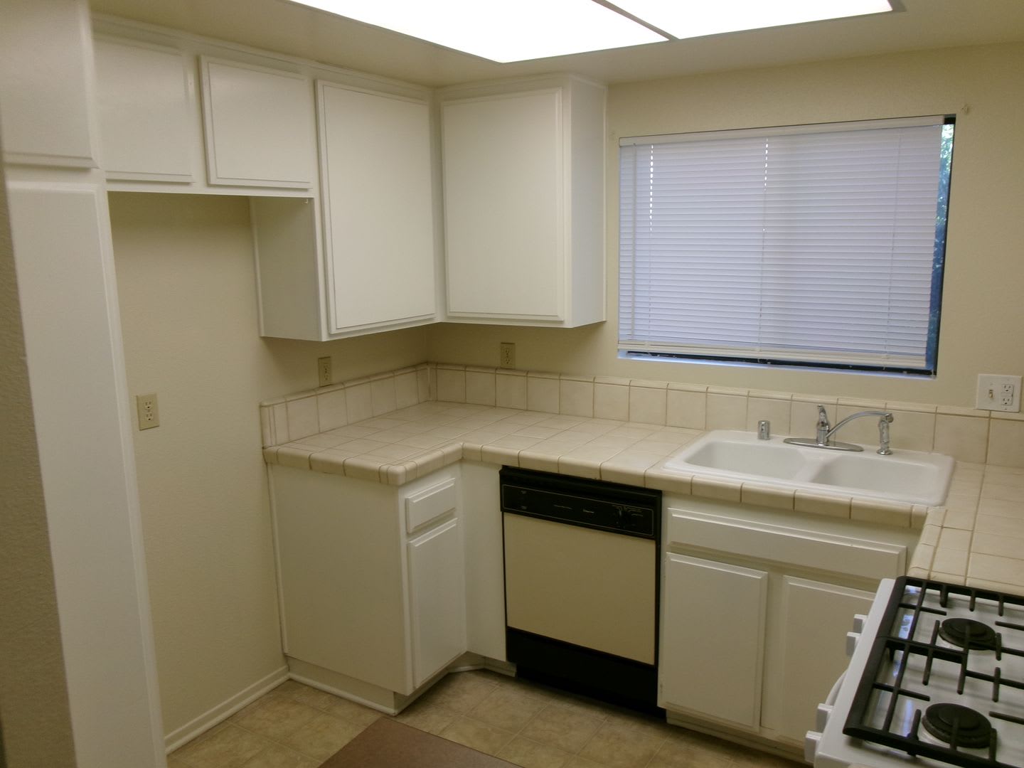 TWO BEDROOM CONDO IN CYPRESS AVAILABLE--CALL US TODAY! – photo 3