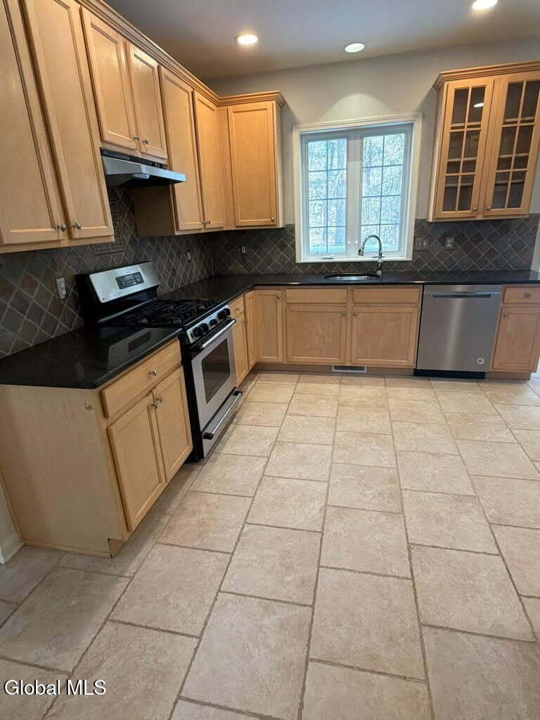 7 Clear Water Court – photo 5