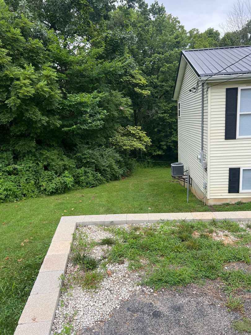 Spacious 4 bedroom Home conveniently located right off of I44 – photo 2