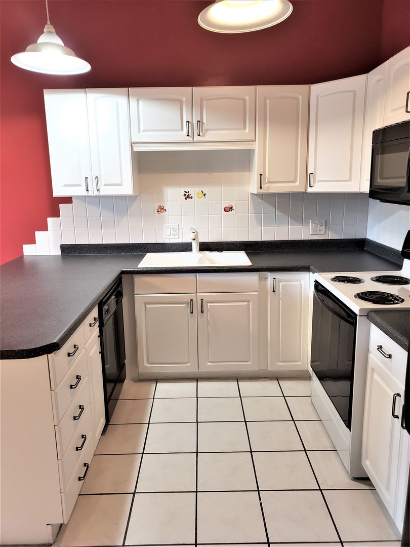 Updated 2 Bed 1 Bath Condo in Ogden – photo 2