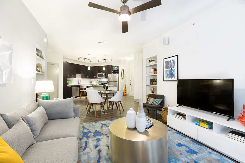 Groves South Lamar Apartments – photo 4