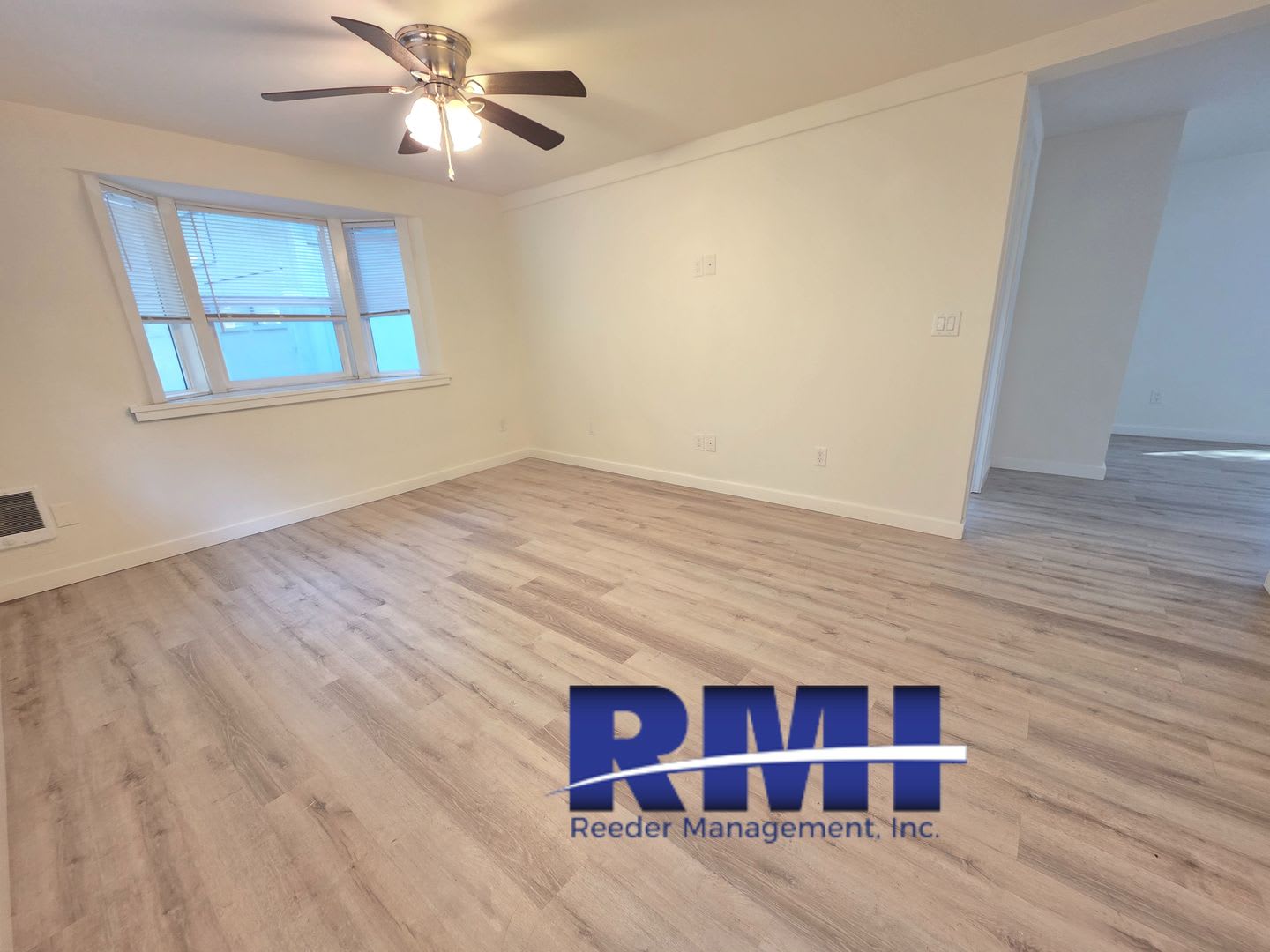 2 Bedroom Oasis with a Bonus!!!! – photo 2